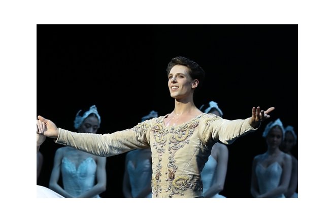 Ballet de l'Opéra de Paris : une nouvelle étoile 