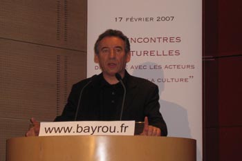 François Bayrou s'empare de la culture.